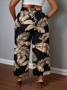 SHEIN PETITE CURVE 大码植物印花休闲裤 - 杏色 - 查看 2