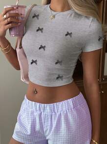 Aloruh Camiseta de mujer de manga corta, cuello redondo, de corte ceñido y corto, con decoración de lazo de estilo minimalista con lunares 3D, adecuada para llevar en casa en verano - Gris Claro - Ver 5
