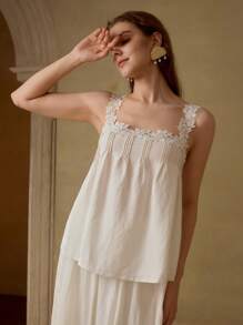 MOTF PREMIUM LINEN APPLIQUES TANK TOP