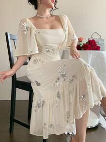 DAZY Valentinstag Chiffon Blumen Midi Kleid mit quadratischem Kragen, Rüschensaum und Volant für Frauen, Kleidung für den Schulanfang