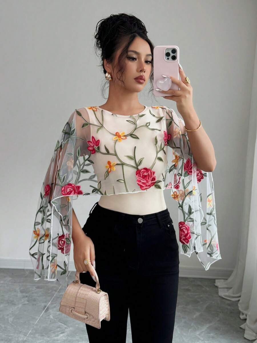 Elenzga Blusa feminina de verão com manga curta e fenda aberta bordada em malha, tecido trançado, versátil, caimento solto, estilo elegante - Multicolorido - Ver 1