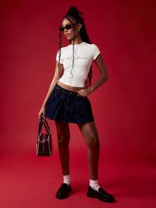 MISSGUIDED Miss America Baby Tee Fitted Crop Top Y2K Aesthetic Streetwear Retro Script Print Summer Fashion Short Sleeve Basic Tee - White - View 3