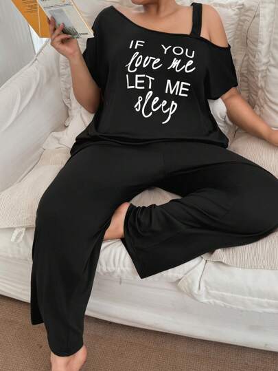 SHEIN Casual Asymmetrisk Axelrem Vit Engelsk Logotyp Tryck Extra Mjuk & Hudvänlig Tunn Enfärgad Mjölkssidens Stickad Plus Size Kortärmad Topp & Byxor Pyjamas Set, Outfits