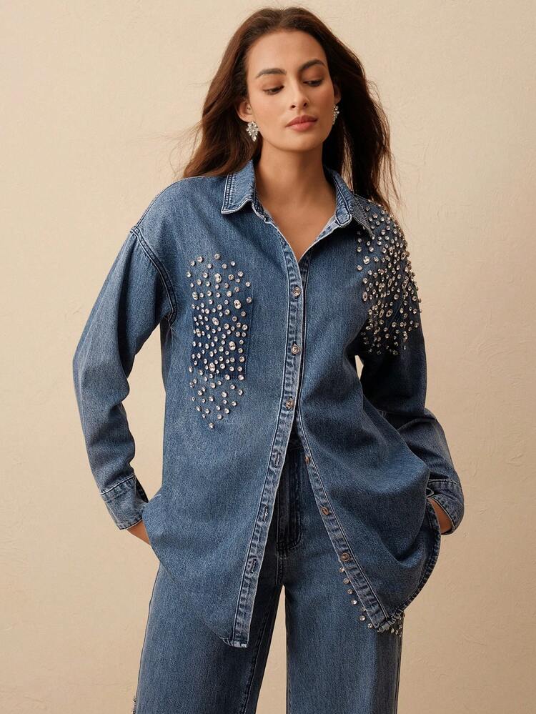 Camisa Denim Azul com Aplicação de Strass Feminina, Adequada para Dia dos Namorados, Dia das Mães, Festa