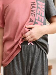 SHEIN 2 件女童字母印花拼布短袖 T 恤和长裤睡衣套装，休闲 - 西瓜粉 - 查看 5