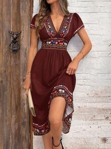 SHEIN Clasi 夏季女装优雅女士V领定位花朵图案印花双侧口袋腰部A字连衣裙，适合各种场合，海滩度假，日常通勤，家居等