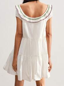 Bohemela 花卉刺绣荷叶边下摆度假休闲连衣裙 - 杏色 - 查看 4