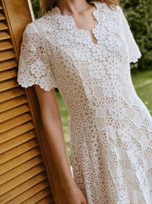 MOTF PREMIUM GUIPURE LACE ZIPPER DRESS - White - View 2