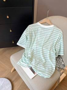 SHEIN 女士绿白条纹休闲日常 T 恤 - 彩色 - 查看 2