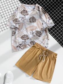 Manfinity RSRT Conjunto de verano para hombres con camiseta de manga corta estampada con árboles de palma y pantalones cortos con cordón en la cintura para vacaciones