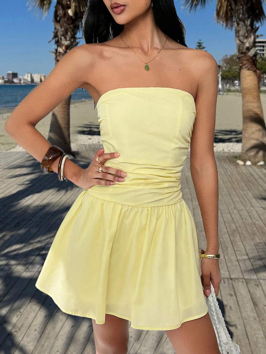 SHEIN EZwear Robe moulante mini plissée froncée sans manches décontractée pour femmes de couleur jaune - Jaune citron - Voir 1