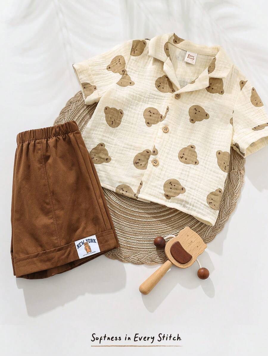 Cozy Pixies Conjunto de 2 piezas con parte superior tipo cardigan de manga corta con estampado de osito de dibujos animados y cuello de solapa, y pantalones cortos de cintura elástica para bebé niño - Multicolor - Ver 1