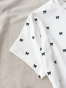 Camiseta de manga corta con cuello redondo y estampado de mariposas con acanalado blanco, estilo teen girls para primavera y verano, día de San Valentín, en casa, estilo "clean girl/preppy", y estilo Y2K