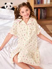 SHEIN Tween Girl' Bubble Wrinkle Ditsy Floral Ruffled Edge Open-Front Night Dress Teen Girl Nightgown Teen Girl Sleepwear Girls Nightgown Dress Floral Nightgown Girls Summer Sleepwear Girls