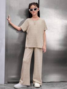 SHEIN Leap Crew Tween Girls' Loose Fit Casual Round Neck T-Shirt And Wide Leg Knit Pants Two Piece Set