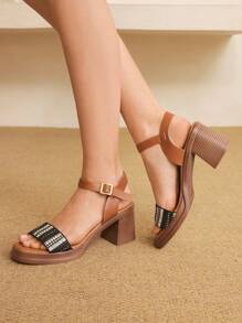 Styleloop Sandali piatti versatili da donna con bordo in pelliccia, scarpe con platform - Bianco e nero - Visualizzare 5