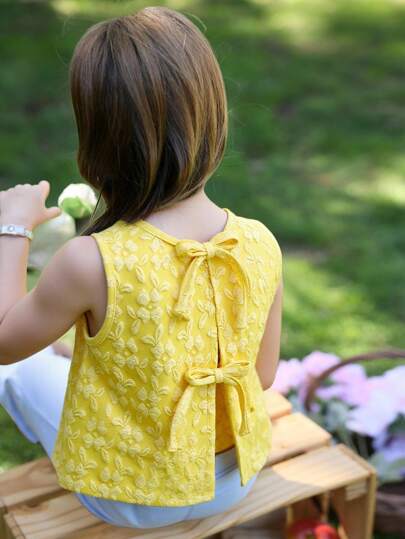 SHEIN 女婴休闲简约舒适圆领无袖3D花卉图案蝴蝶结装饰上衣