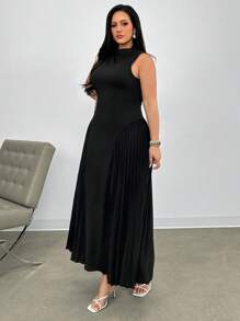 SHEIN Privé 優雅大尺碼黑色無袖裙，採用打褶式圓領和A字型剪裁，非常適合夏季度假和街頭穿著 - 黑色 - 查看 7