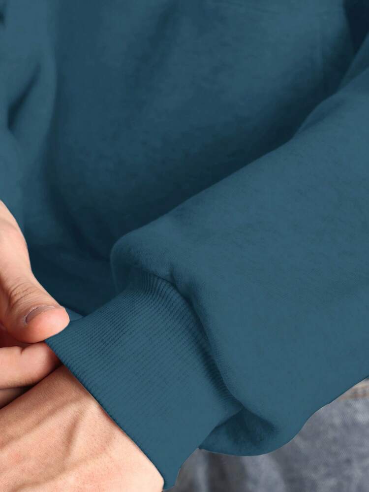 Übergroßer Streetwear-Hoodie mit Grafik