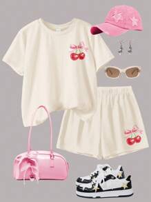 SHEIN Conjunto de 2 piezas de blusa de manga corta y pantalones cortos con estampado de lazo y cerezas minimalista retro estilo Kawaii para niñas preadolescentes, ideal para el verano relajado