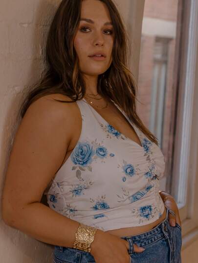 Aralina 大码露背前褶饰修身度假女式夏季短款上衣