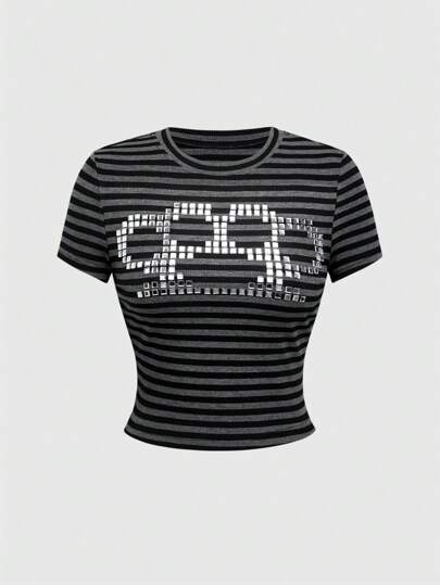 J-Fashion قميص نسائي ضيق مطرز بالراين متعدد الخطوط في نمط Y2K الرجعي، مقاسات كبيرة