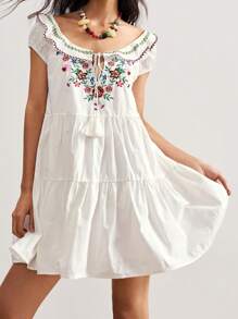 Bohemela 花卉刺绣荷叶边下摆度假休闲连衣裙 - 杏色 - 查看 5