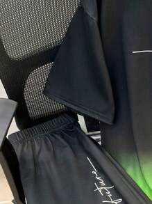 SHEIN 2 件套青少年男童休闲渐变色短袖短裤套装，街头朋克摇滚风格，适合日常外出、派对、音乐节、春夏季，黑/绿色英文标志 - 綠色 - 查看 4
