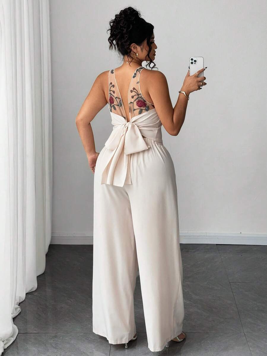 Elenzga Bộ đồ 2 món áo hai dây cổ chữ V thắt nơ thanh lịch dành cho nữ cỡ lớn & quần ống rộng, lưới thêu hoa mơ - Màu be - Xem 1