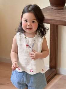 Dazy Kids 女童卡通刺绣圆领衬衫和荷叶边短裤两件套休闲套装 - 杏色 - 查看 5