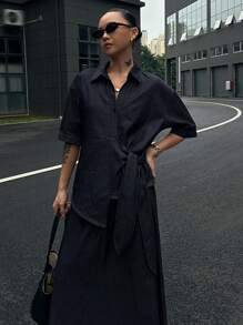 DAZY Bộ đồ denim mùa hè thường ngày 2 món, áo sơ mi tay ngắn dây rút rộng rãi màu trơn phong cách phương Tây dành cho nữ kèm chân váy chữ A cạp chun co giãn - Màu xanh lam - Xem 4