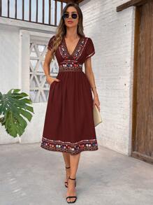 SHEIN Clasi 夏季女装优雅女士V领定位花朵图案印花双侧口袋腰部A字连衣裙，适合各种场合，海滩度假，日常通勤，家居等