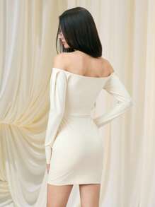 SHEIN MOD Vestido ceñido con hombros descubiertos, mangas abullonadas y fruncido en color albaricoque para mujer - Albaricoque - Ver 2