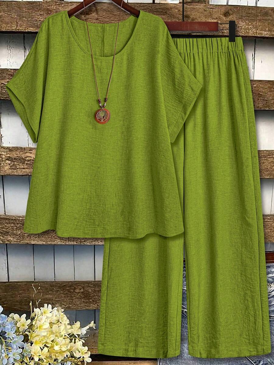 EMERY ROSE Plus Size Women Summer Solid Color Round Neck Batwing Short Sleeve Shirt And Wide Leg Pants Casual Two Pieces Set