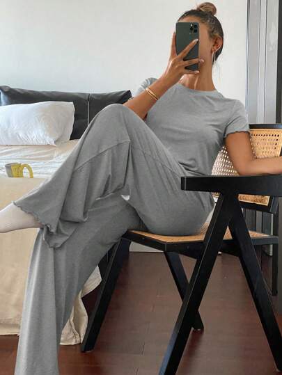 DAZY Minimalist Solid Color Wavy Edge Decor Fitted Top And Pants Loungewear Set Pajama