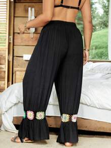 SHEIN Swim Curve Plus Size Hand Crochet Flower Loose Beach Coverup And Pants Set For Summer Beach Vacation - Black - View 2