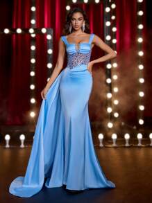 Glamrae 女士优雅奢华浅蓝色串珠刺绣宽肩带荷叶边不规则领口腰部透视鱼尾晚礼服，配有超大拖尾 - 淺藍色 - 查看 3