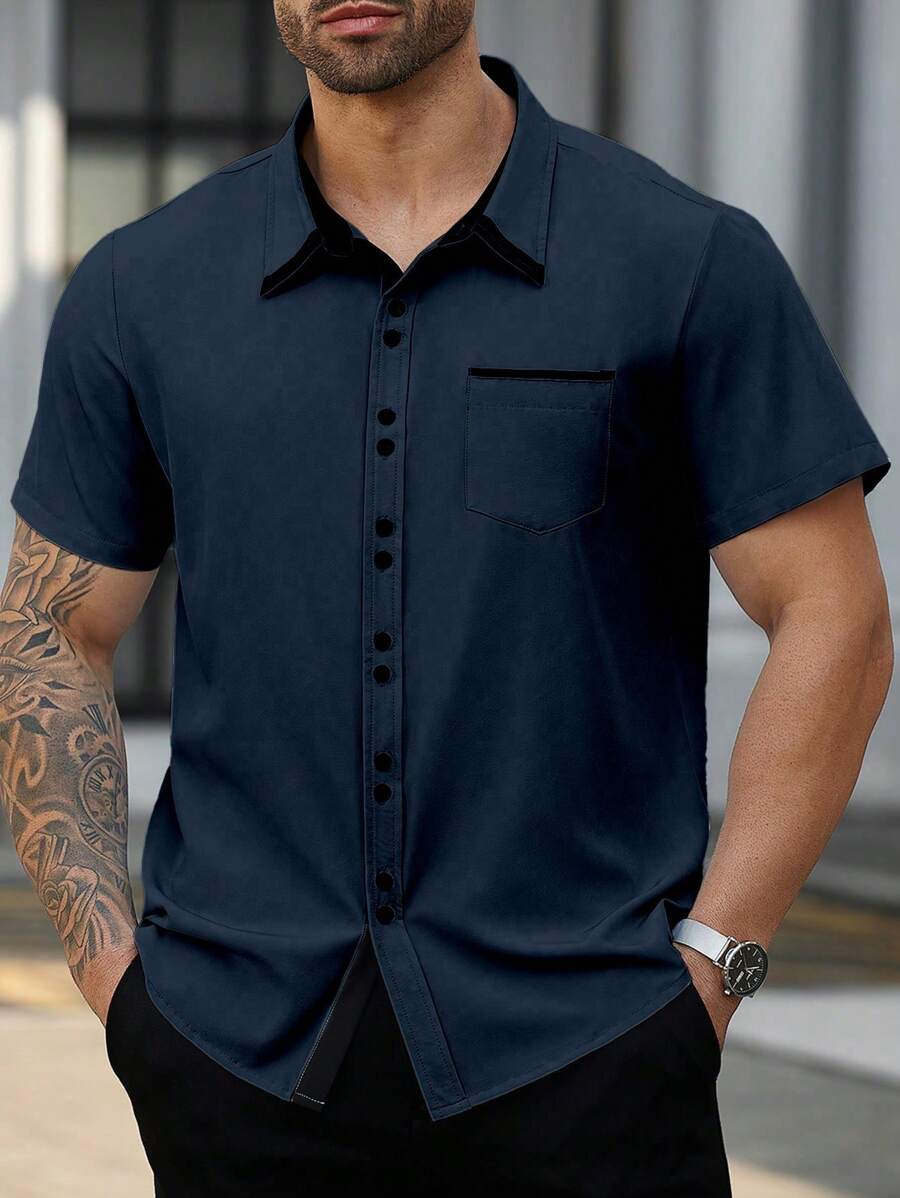 Manfinity CasualCool 男士大码休闲短袖衬衫，夏季男士短袖正装衬衫男士正装衬衫男士纽扣衬衫，适合日常通勤、旅行、度假和外出的多功能单品，送给丈夫和男朋友的礼物，休闲简约风格，都市成熟风格，英伦绅士风格 - 藏蓝色 - 查看 1