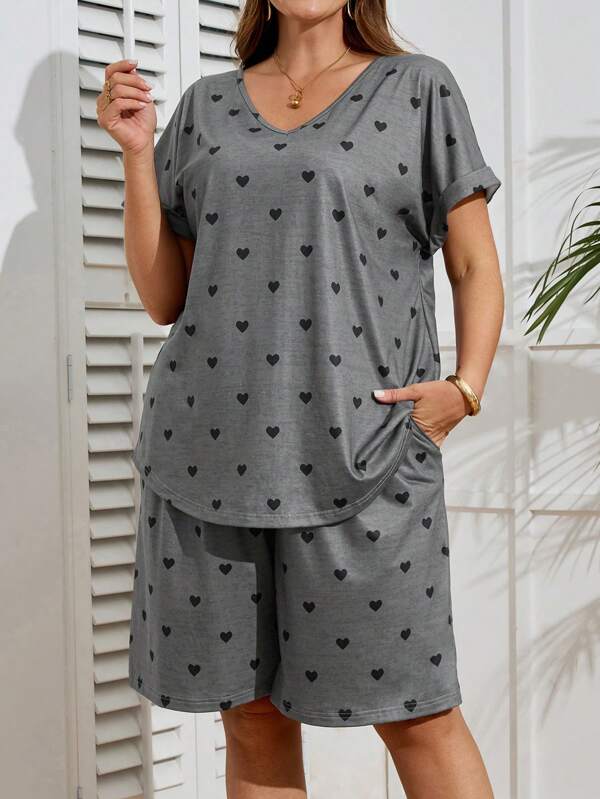 EMERY ROSE Plus Size Women Summer Casual Heart Print T-Shirt And Shorts 2pcs Set Summer Outfits For Women