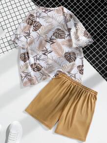 Manfinity RSRT Conjunto de verano para hombres con camiseta de manga corta estampada con árboles de palma y pantalones cortos con cordón en la cintura para vacaciones