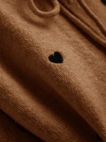 CosyJoli Große Größen Damen Herz Patch Strickjacke, eleganter französischer Modestyle Pullover für Herbst/Winter