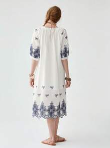 Florisole Damen Blumen Muster V-Ausschnitt Kurz Puffärmel Lässig Kleid mit Quasten Dekor für den Urlaub - Blau-Weiß - Übersicht 3
