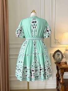 SHEIN Unity 大码女式V领短袖系腰连衣裙