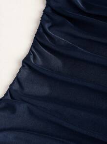 Sweetra 性感低胸纯色修身复古高端优雅长裙，棕色