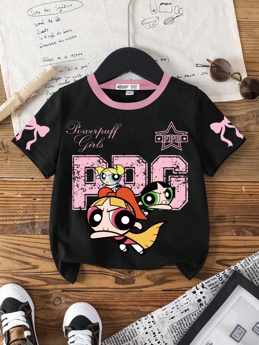 THE POWERPUFF GIRLS X SHEIN 年轻女孩短袖撞色边休闲 T 恤，卡通可爱运动芭蕾风格，蝴蝶结染色复古字母和花朵、泡泡、毛茛图案