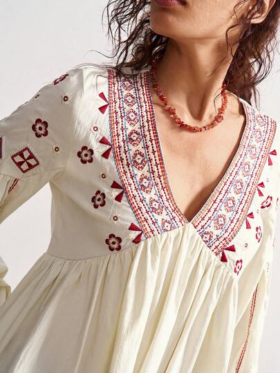 Bohemela 休闲纯色梭织刺绣图案V领七分袖修身荷叶边下摆女式衬衫