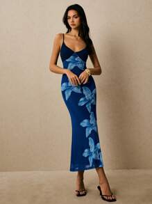 Poéselle Áo len dệt kim gân sọc Breton màu kem và xanh hải quân | Áo len chui đầu kiểu cổ điển ven biển | Váy slip hoa màu xanh dương, Váy in hình hoa ly, Váy midi hai dây, Váy đi nghỉ mát nhiệt đới, Váy dự tiệc cưới mùa hè, Váy dự tiệc cưới dành cho nữ, Váy ôm dáng in hoa dành cho nữ - Màu xanh hải quân - Xem 3