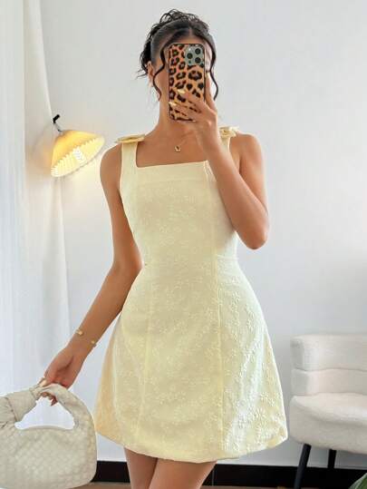 Islaluna 优雅时尚的无袖连衣裙，带有花卉和蝴蝶结设计，高端品质