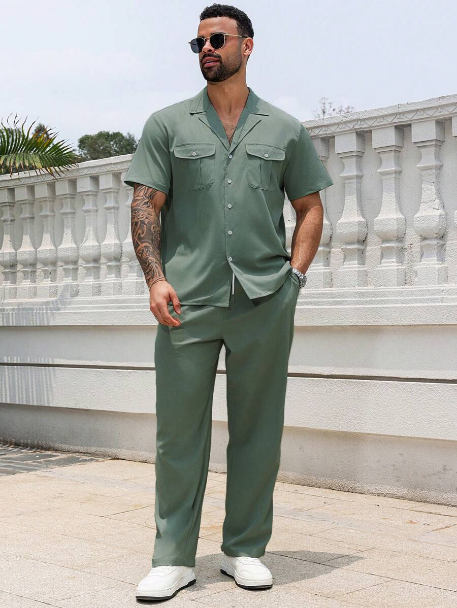 Manfinity Homme Bộ quần áo sơ mi và quần dài tay đơn giản có túi cài khuy đơn dành cho nam cỡ lớn - màu xanh lá - Xem 1