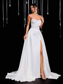 Glamrae Elegant And Gorgeous White Sequins Embroidery Stitching Satin Off-Shoulder One-Sleeve With Pleats High Waist Slim With Cascading Pleats Formal Oversized Skirt Tail Suitable For Wedding Festival Bridal Dress Party Formal Occasion Wedding Dress - White - View 5